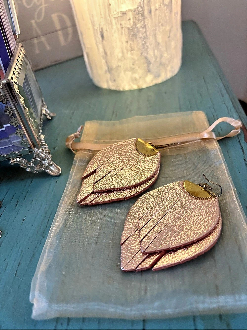 Rose Gold Tone Leaf Drop Earrings Like New - from Eleven10Leather - 3” inches